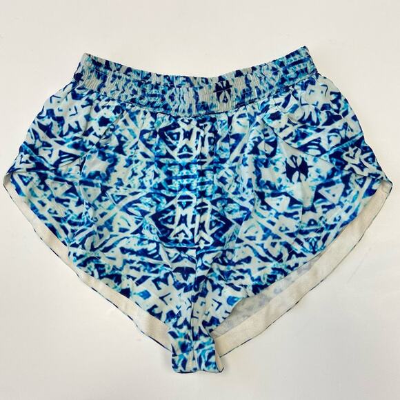 New Rococo Sand Blue Mosaic Print Swim Cover Shorts Size Small - Picture 2 of 10